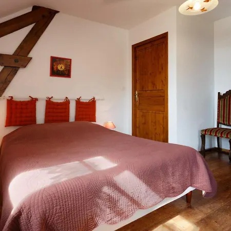 Treignat, 4 Pièces, 6 Personnes - Fr-1-489-56 Casa vacanze