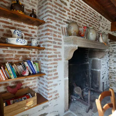 Treignat, 4 Pièces, 6 Personnes - Fr-1-489-56 *