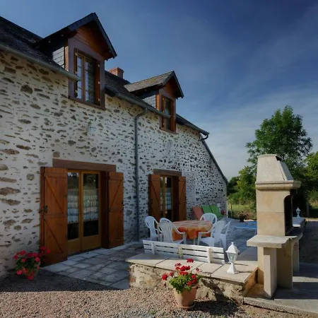Casa vacanze Treignat, 4 Pièces, 6 Personnes - Fr-1-489-56 *